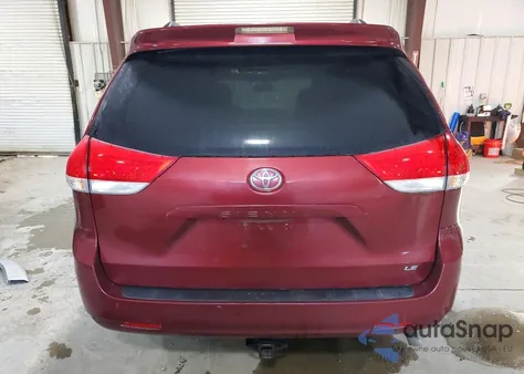 2011 Toyota Sienna Le 8-Passenger from USA, damaged, VIN 5TDKK3DC2BS061746